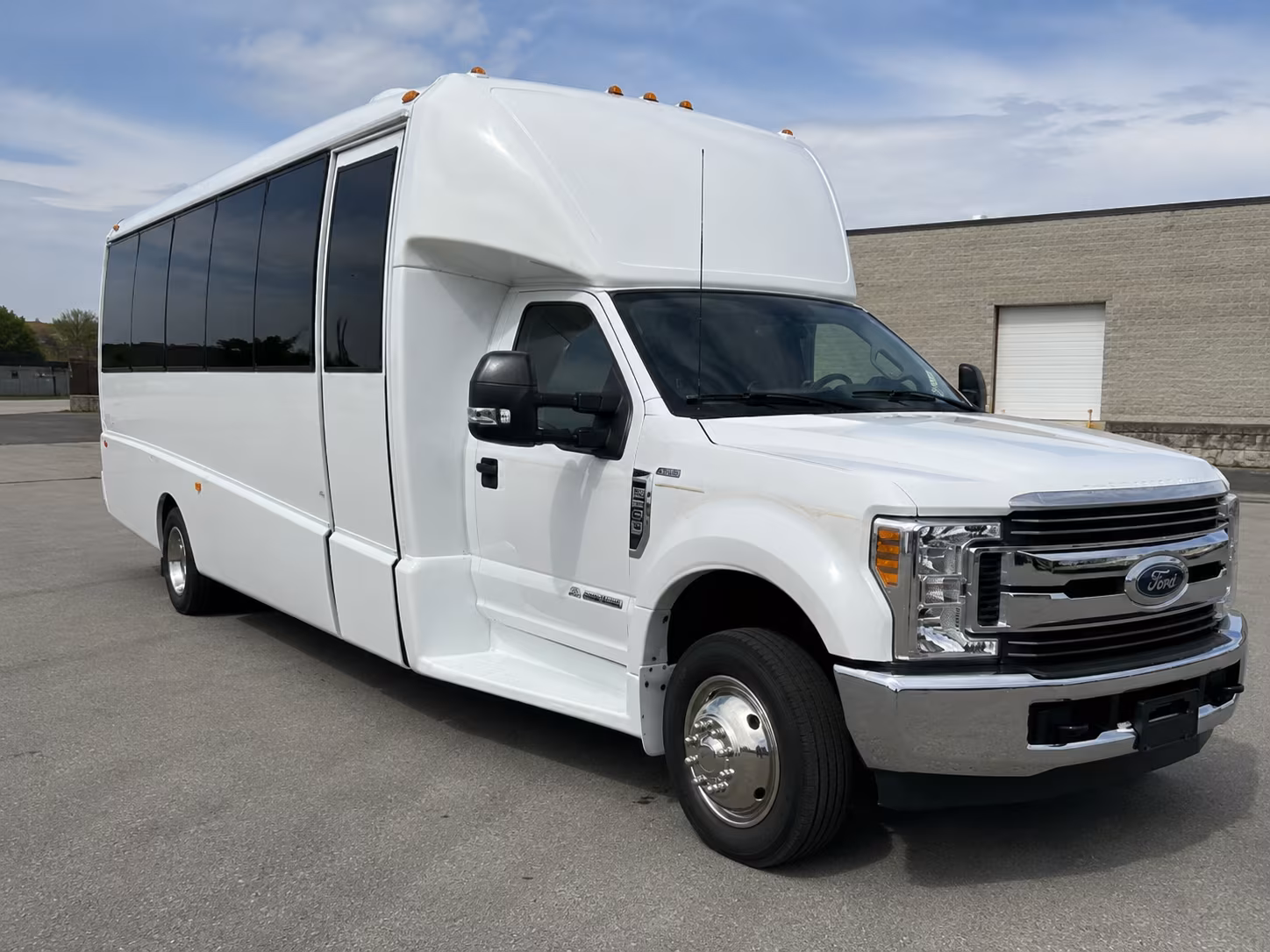 charter buses for museum and science center field trips near irvine