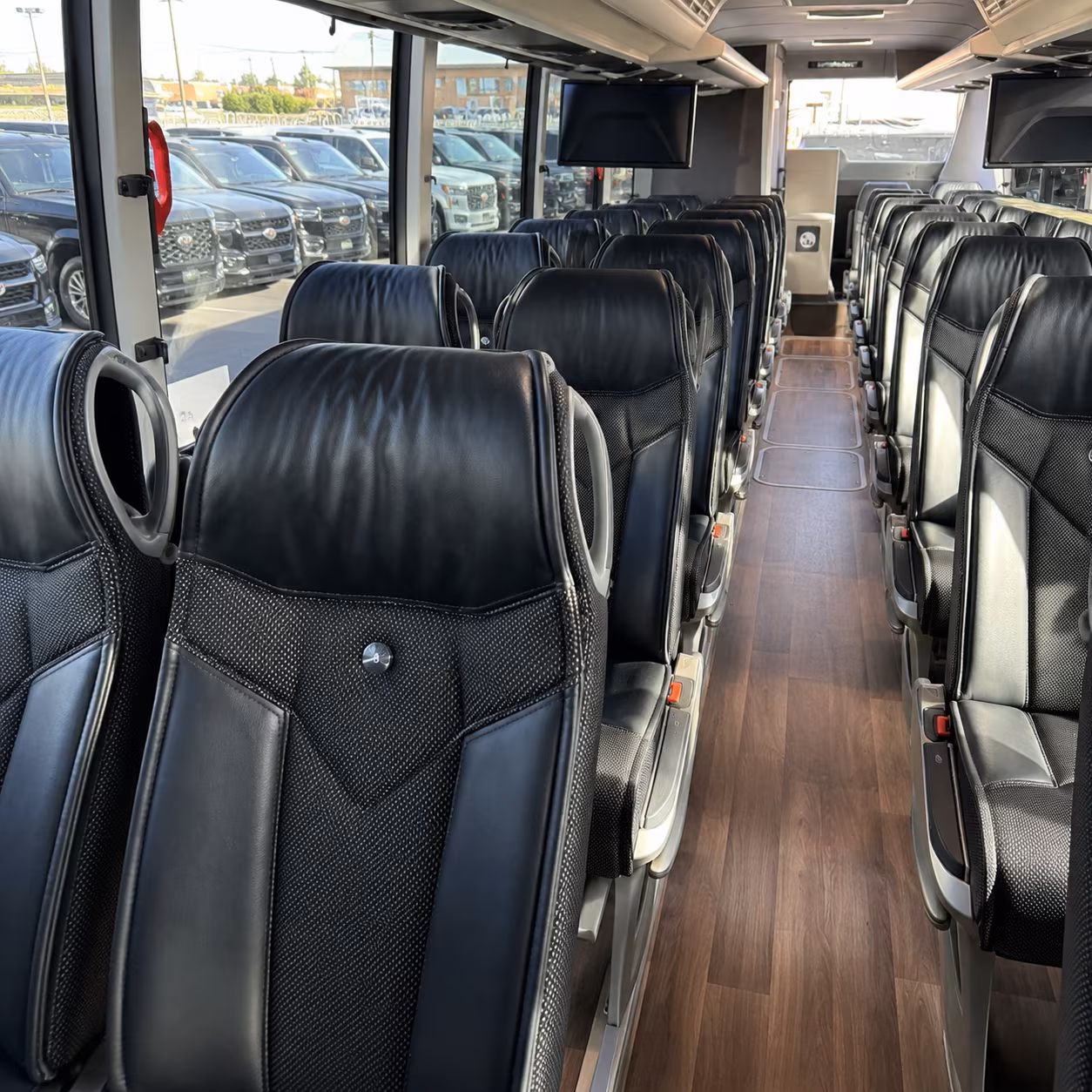 charter buses to fivepoint amphitheatre shows in irvine
