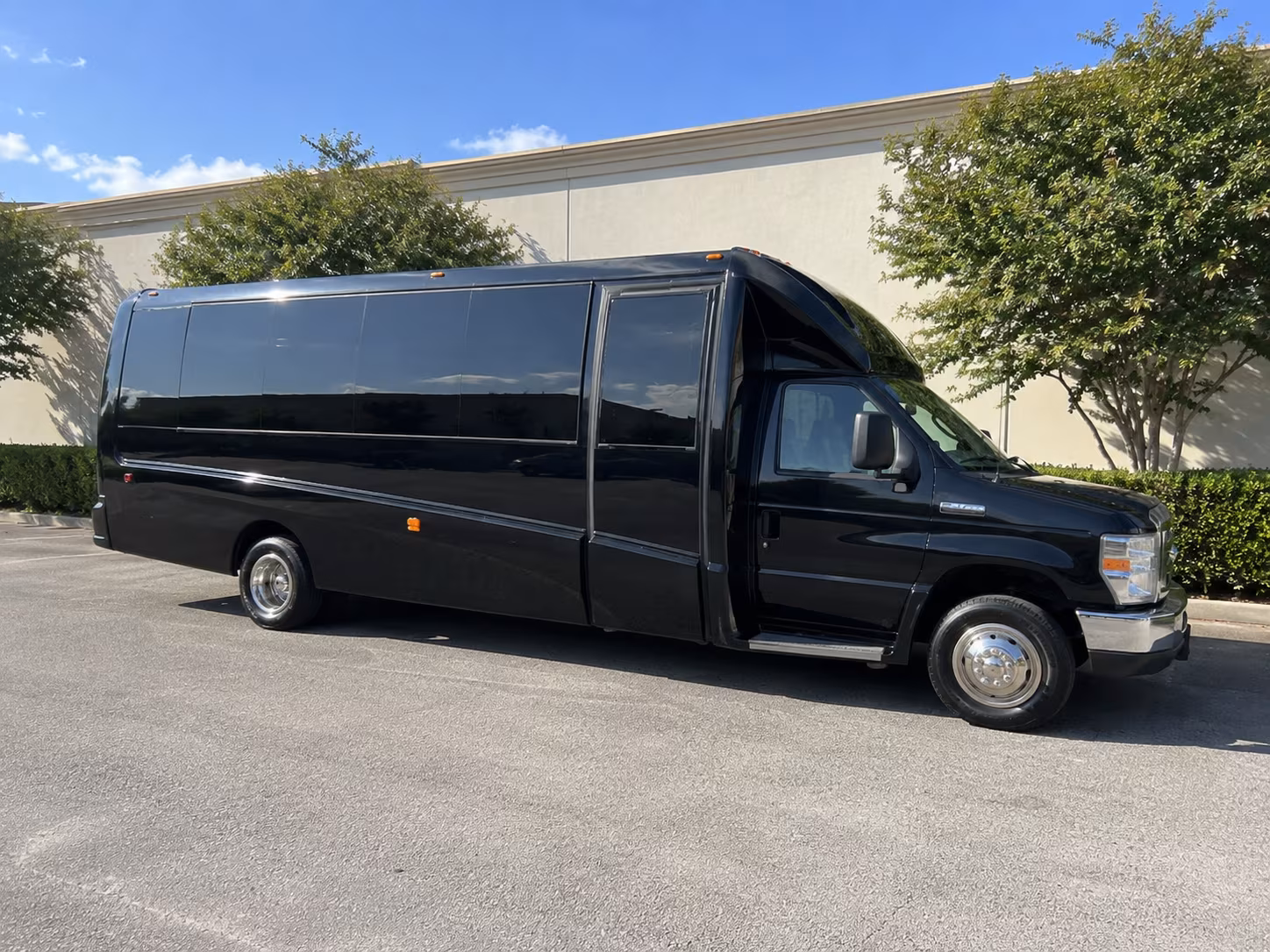 party buses and charter buses for la galaxy and lafc matches